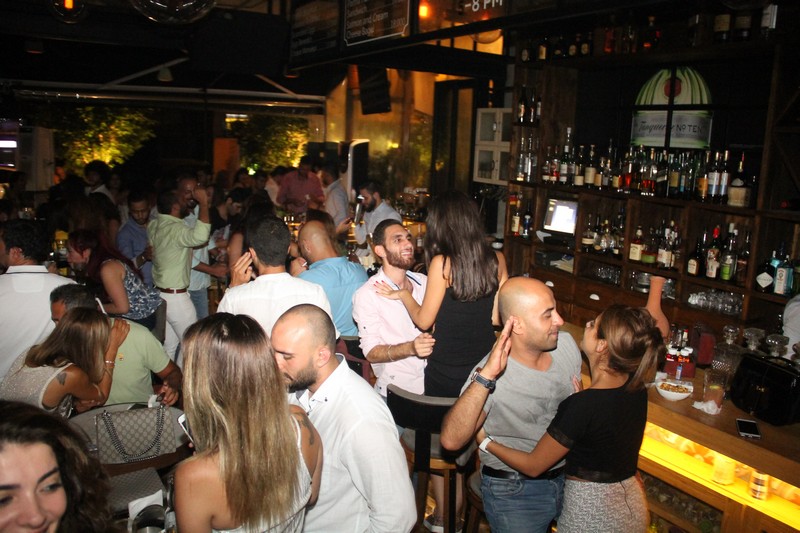 Bistrobar Live Hamra on Saturday Night
